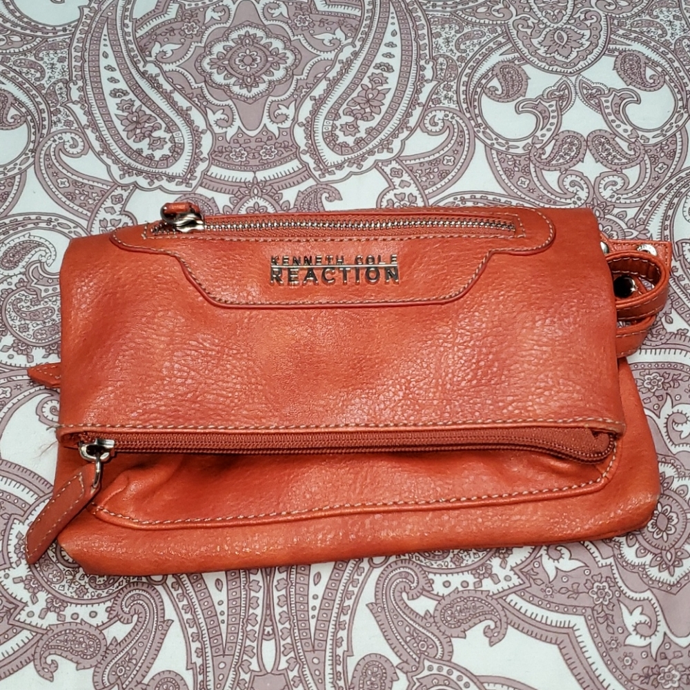 Kenneth Cole Reaction small clutch with strap